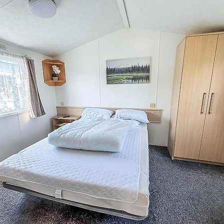 6 Berth Staycation Caravan Nearby Clacton-On-Sea In Essex Ref 26254E Extérieur photo