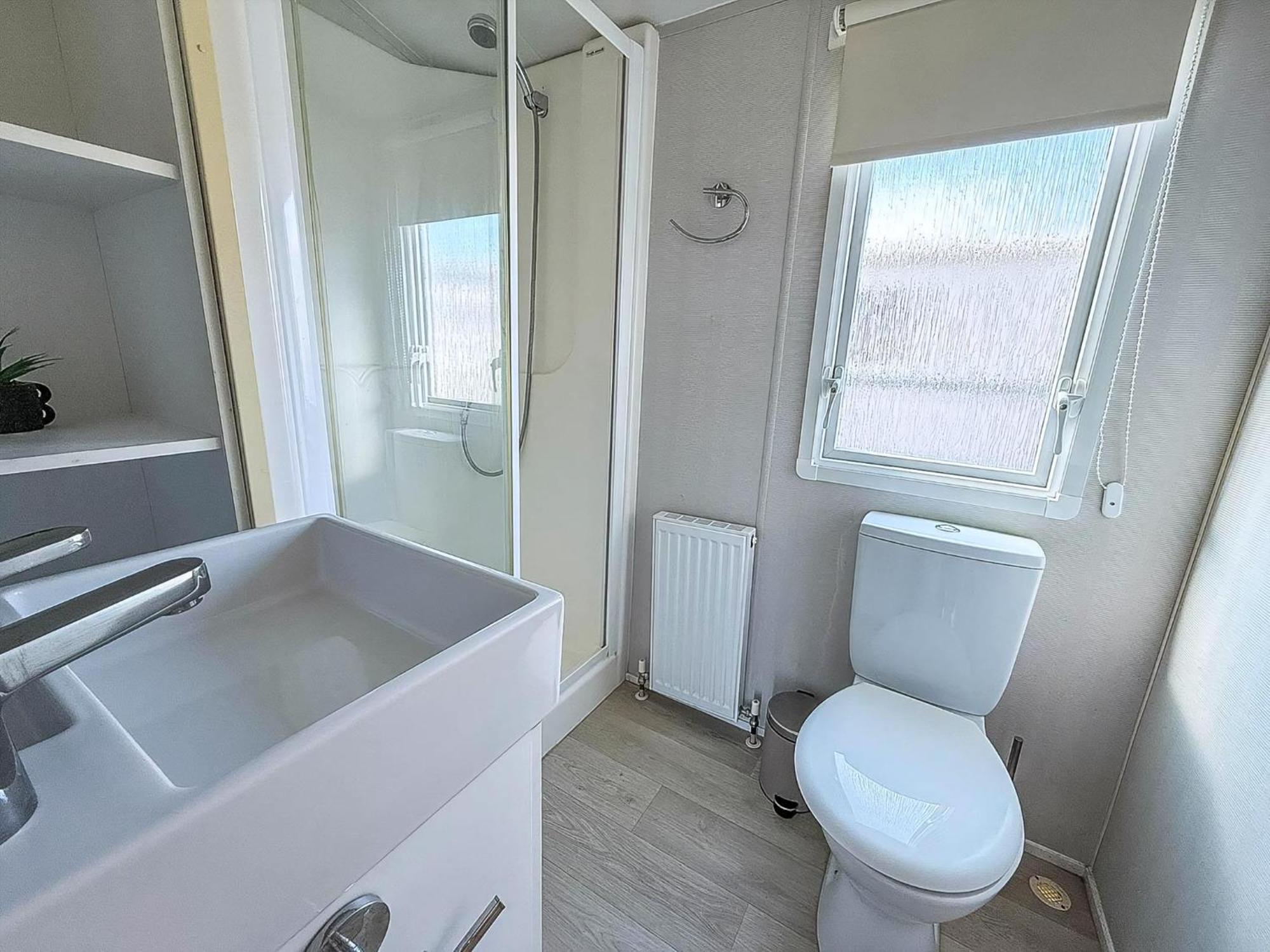 6 Berth Staycation Caravan Nearby Clacton-On-Sea In Essex Ref 26254E Extérieur photo