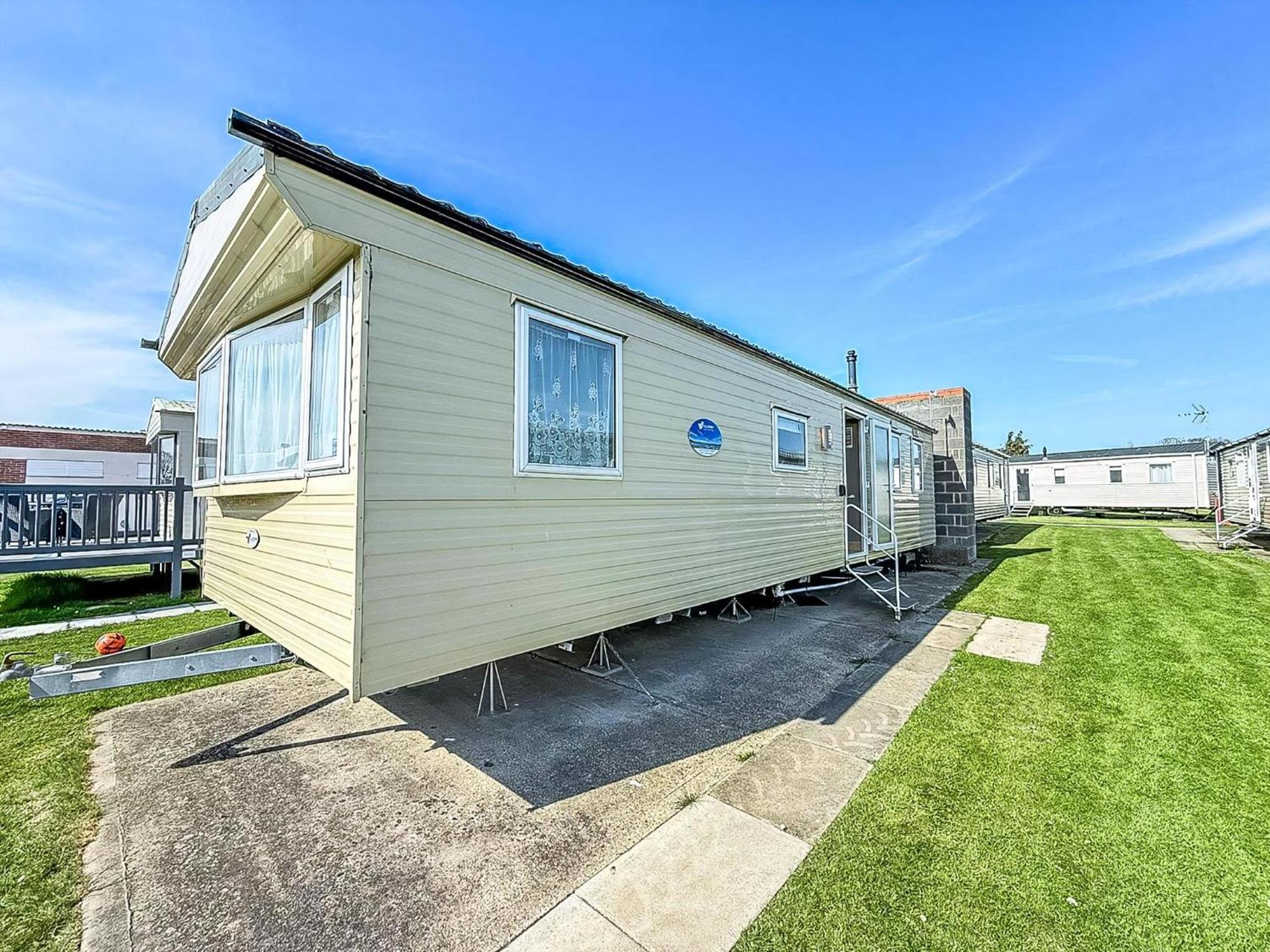 6 Berth Staycation Caravan Nearby Clacton-On-Sea In Essex Ref 26254E Extérieur photo